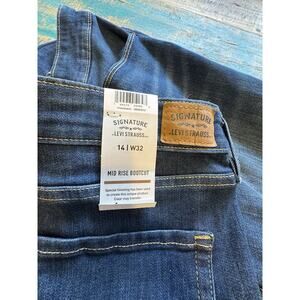 Levi's Signature Mid Rise Bootcut Jeans Women Sz 14 Blue Stretch Denim -